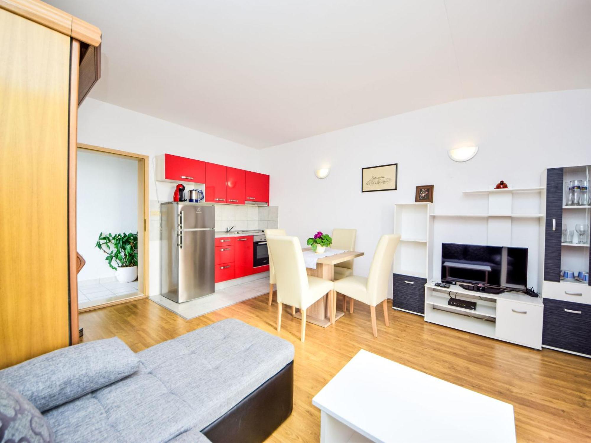Apartment Mira-2 By Interhome Makarska Exterior photo