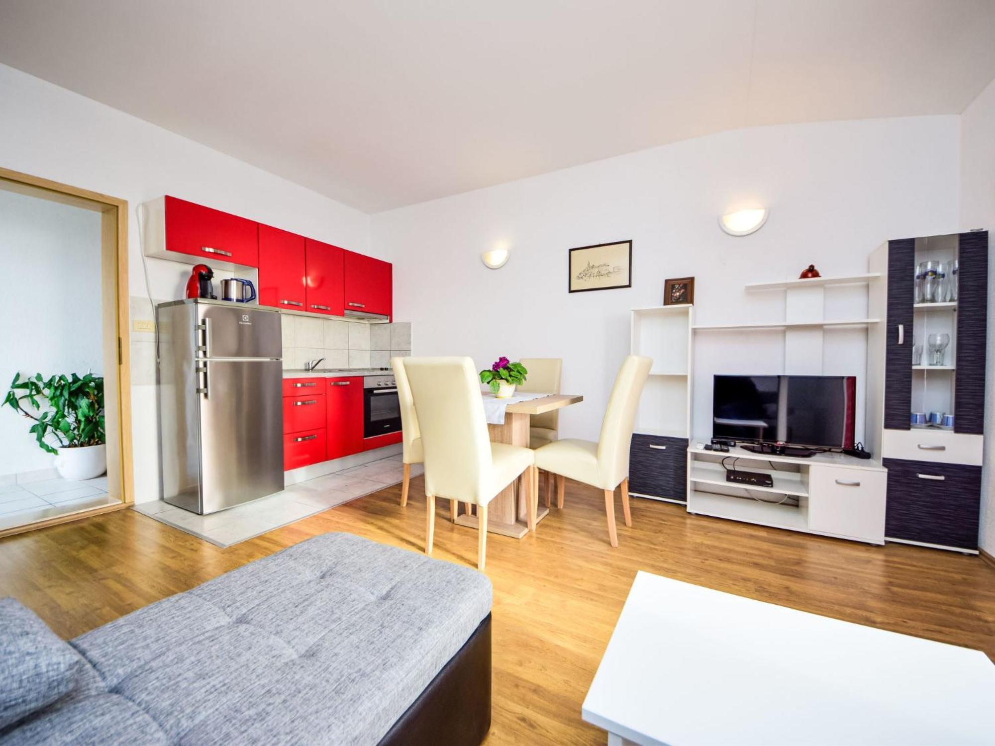 Apartment Mira-2 By Interhome Makarska Exterior photo